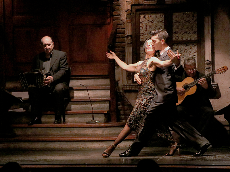 - VIP - SHOW DE TANGO Y FOLCLORE