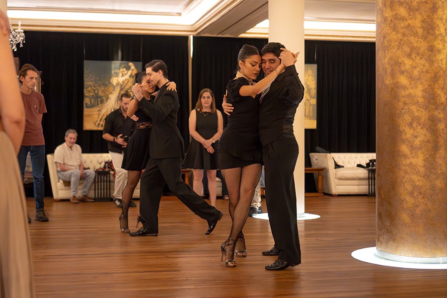 CLASE DE TANGO + TRAGO